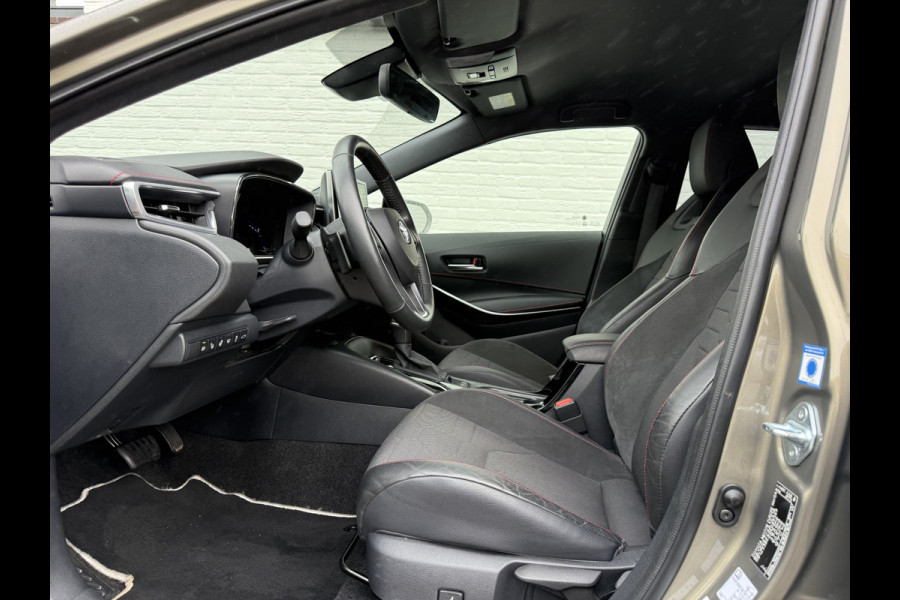 Toyota Corolla Touring Sports 2.0 Hybrid Executive | HUD | ACC | CarPlay | Camera | JBL | 18 inch
