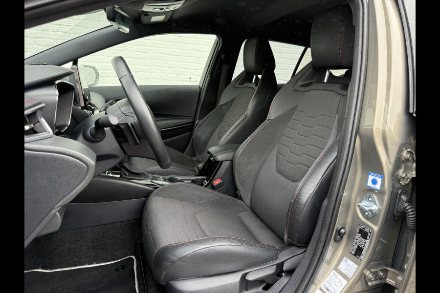 Toyota Corolla Touring Sports 2.0 Hybrid Executive | HUD | ACC | CarPlay | Camera | JBL | 18 inch