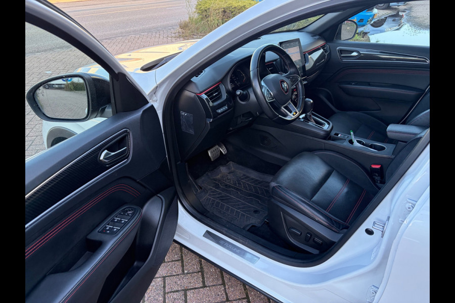 Renault Arkana 1.3 TCe 140 RS-Line Pearl White / panoramadak / trekhaak