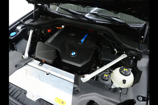 BMW X3 xDrive30e | Leder | Sportstoelen | Camera | Cruise | Climate | LED | Carplay