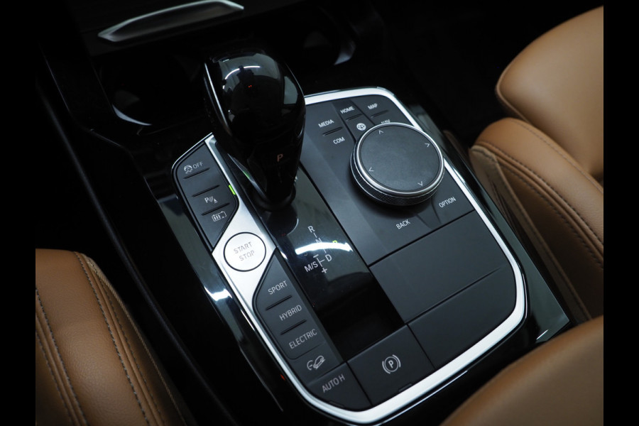 BMW X3 xDrive30e | Leder | Sportstoelen | Camera | Cruise | Climate | LED | Carplay