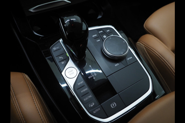 BMW X3 xDrive30e | Leder | Sportstoelen | Camera | Cruise | Climate | LED | Carplay