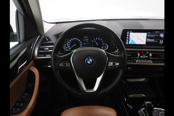 BMW X3 xDrive30e | Leder | Sportstoelen | Camera | Cruise | Climate | LED | Carplay