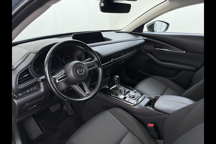 Mazda CX-30 2.0I 187PK M.Hybrid Automaat Trekhaak Adap.Cruise Camera Stoelverwarming Ecc Head-Up Display Navi Apple Carplay/Android Auto e-S Dodehoekdetectie Keyless Elek.Achterklep Privacy Glas Lmv Isofix DAB Bluetooth Regen-Lichtsensor 1.300KG Trekgewicht 1e Eigenaar