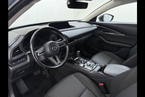 Mazda CX-30 2.0I 187PK M.Hybrid Automaat Trekhaak Adap.Cruise Camera Stoelverwarming Ecc Head-Up Display Navi Apple Carplay/Android Auto e-S Dodehoekdetectie Keyless Elek.Achterklep Privacy Glas Lmv Isofix DAB Bluetooth Regen-Lichtsensor 1.300KG Trekgewicht 1e Eigenaar