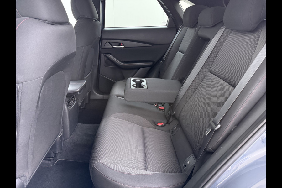 Mazda CX-30 2.0I 187PK M.Hybrid Automaat Trekhaak Adap.Cruise Camera Stoelverwarming Ecc Head-Up Display Navi Apple Carplay/Android Auto e-S Dodehoekdetectie Keyless Elek.Achterklep Privacy Glas Lmv Isofix DAB Bluetooth Regen-Lichtsensor 1.300KG Trekgewicht 1e Eigenaar