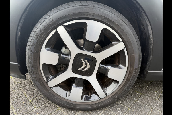 Citroën C3 110pk Shine (Camera - Navigatie - Automatische Airco - Apple Carplay - 17" - Parkeersensoren)