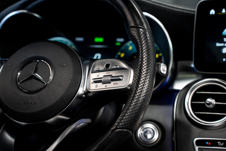 Mercedes-Benz GLC Coupé 200 Premium Plus *LUCHTVERING / AMG-Line / Burmester / Schuif -/ kanteldak  / Keyless-Entry*