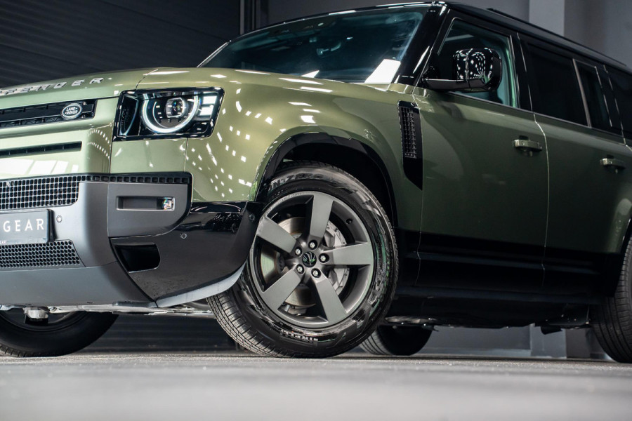 Land Rover Defender 110 2.0 P300e 110 X-Dynamic SE *Meridian / Luchtvering / Panorama / Memory / Surround-View / Winterpakket*