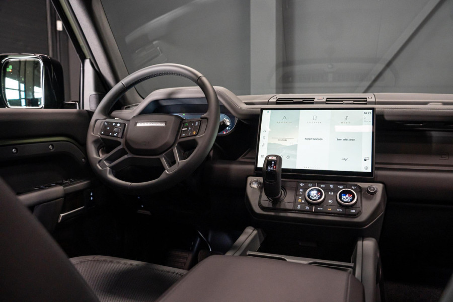 Land Rover Defender 110 2.0 P300e 110 X-Dynamic SE *Meridian / Luchtvering / Panorama / Memory / Surround-View / Winterpakket*