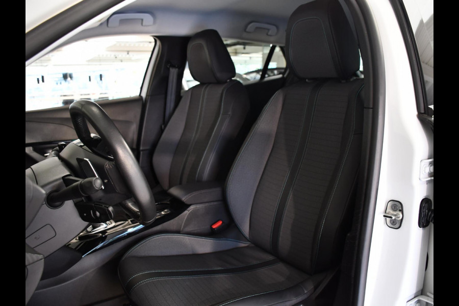 Peugeot 2008 1.2 PureTech Allure Pack | Navigatie | 3D i-Cockpit | Climate Control | Afneembare Trekhaak |