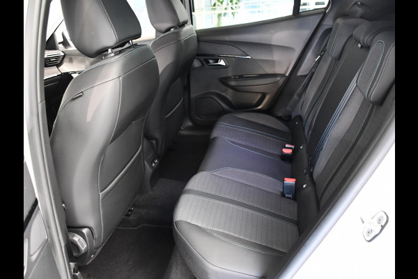Peugeot 2008 1.2 PureTech Allure Pack | Navigatie | 3D i-Cockpit | Climate Control | Afneembare Trekhaak |