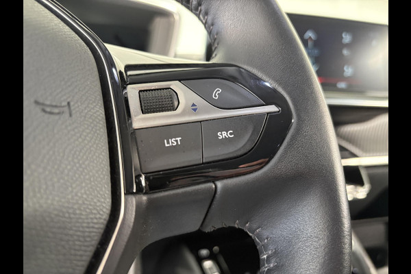 Peugeot 2008 1.2 PureTech Allure Pack | Navigatie | 3D i-Cockpit | Climate Control | Afneembare Trekhaak |