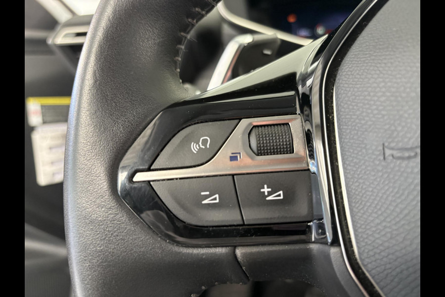 Peugeot 2008 1.2 PureTech Allure Pack | Navigatie | 3D i-Cockpit | Climate Control | Afneembare Trekhaak |