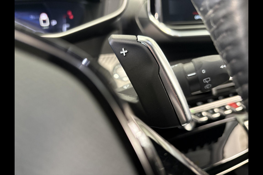 Peugeot 2008 1.2 PureTech Allure Pack | Navigatie | 3D i-Cockpit | Climate Control | Afneembare Trekhaak |
