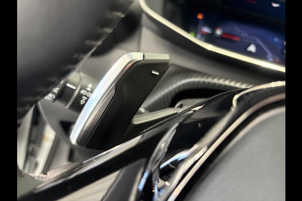 Peugeot 2008 1.2 PureTech Allure Pack | Navigatie | 3D i-Cockpit | Climate Control | Afneembare Trekhaak |