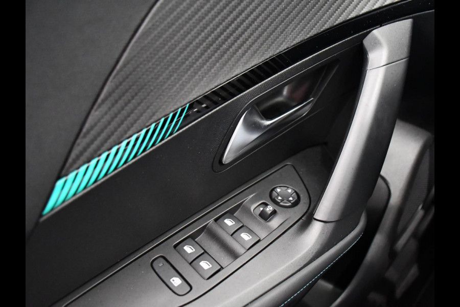 Peugeot 2008 1.2 PureTech Allure Pack | Navigatie | 3D i-Cockpit | Climate Control | Afneembare Trekhaak |