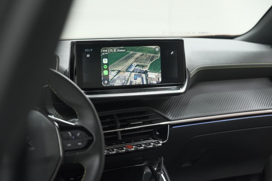 Peugeot 2008 PureTech 130 GT Pack | Leer-pakket | Camera | Dodehoekdetectie | Apple Carplay | Stoelverwarming