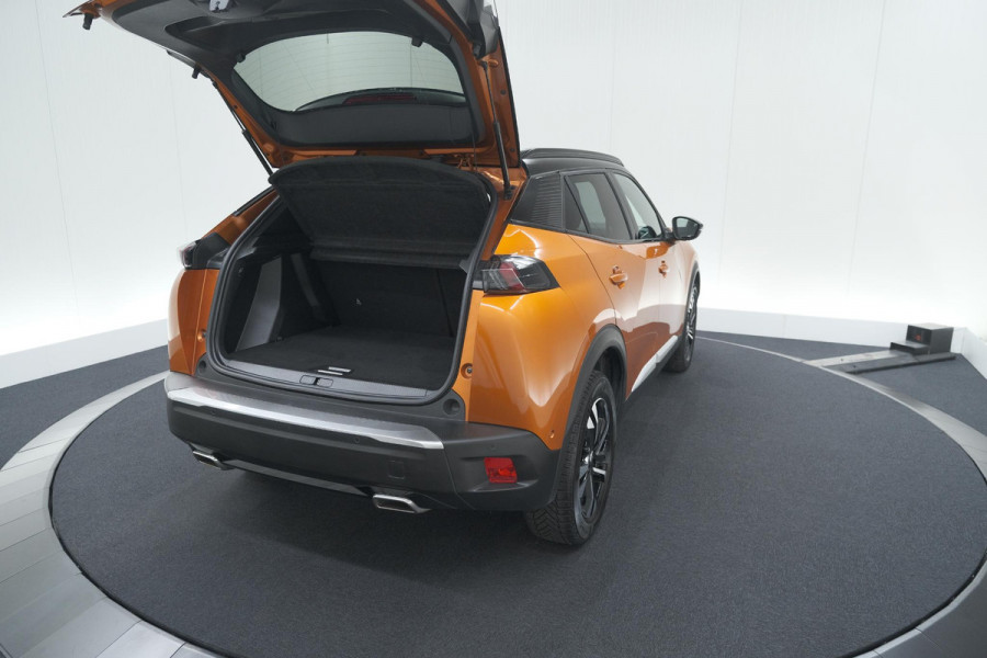 Peugeot 2008 PureTech 130 GT Pack | Leer-pakket | Camera | Dodehoekdetectie | Apple Carplay | Stoelverwarming