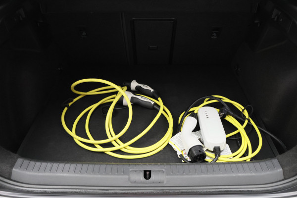 CUPRA Formentor 1.4 Plug-in Hybrid VZ Copper Edition Panoramadak, Camera, ACC, Apple Carplay, Verwarmd Stuur/Stoelen, DAB, 19''