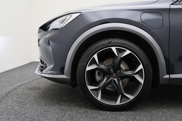 CUPRA Formentor 1.4 Plug-in Hybrid VZ Copper Edition Panoramadak, Camera, ACC, Apple Carplay, Verwarmd Stuur/Stoelen, DAB, 19''