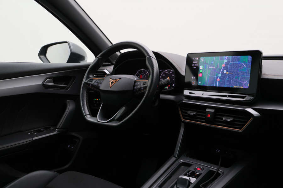 CUPRA Formentor 1.4 Plug-in Hybrid VZ Copper Edition Panoramadak, Camera, ACC, Apple Carplay, Verwarmd Stuur/Stoelen, DAB, 19''