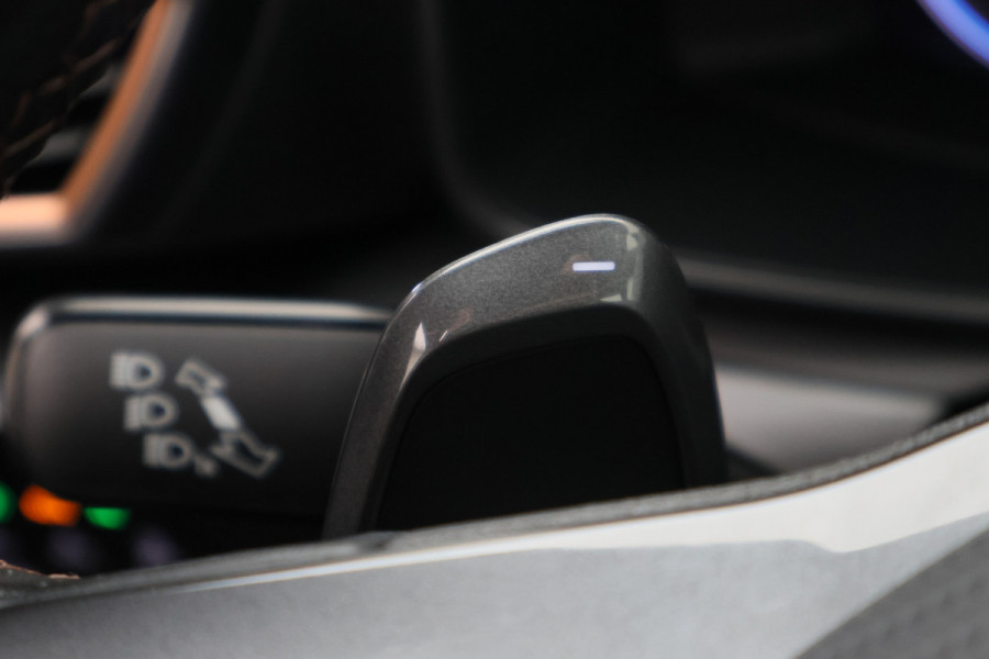 CUPRA Formentor 1.4 Plug-in Hybrid VZ Copper Edition Panoramadak, Camera, ACC, Apple Carplay, Verwarmd Stuur/Stoelen, DAB, 19''