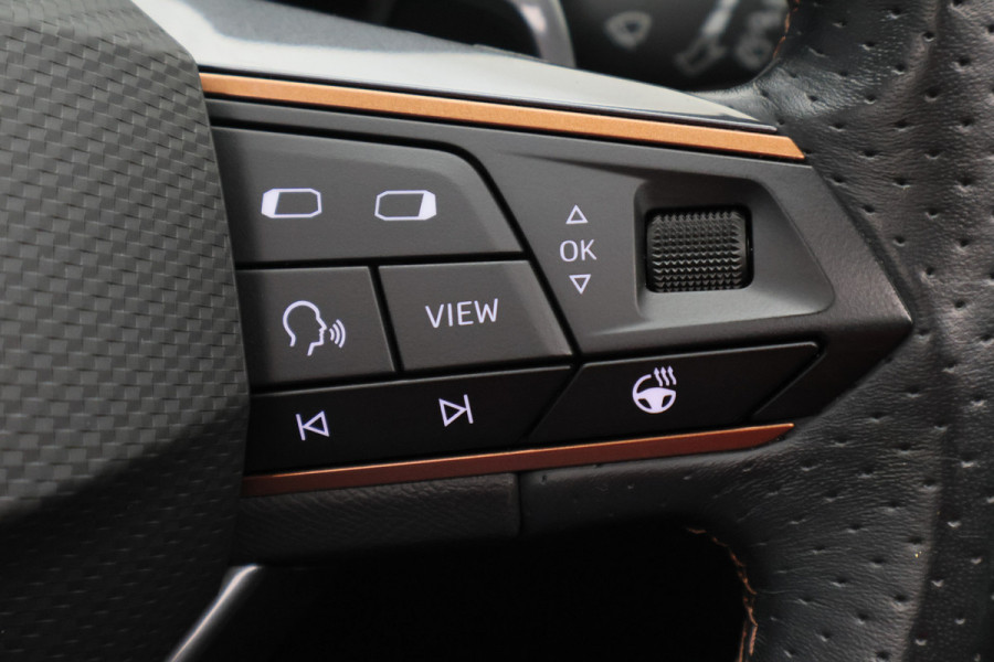CUPRA Formentor 1.4 Plug-in Hybrid VZ Copper Edition Panoramadak, Camera, ACC, Apple Carplay, Verwarmd Stuur/Stoelen, DAB, 19''