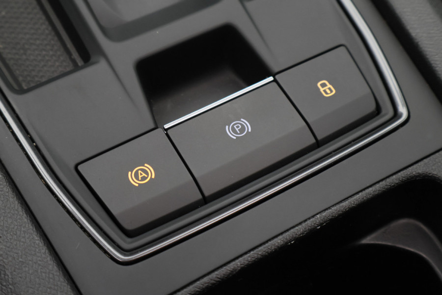 CUPRA Formentor 1.4 Plug-in Hybrid VZ Copper Edition Panoramadak, Camera, ACC, Apple Carplay, Verwarmd Stuur/Stoelen, DAB, 19''
