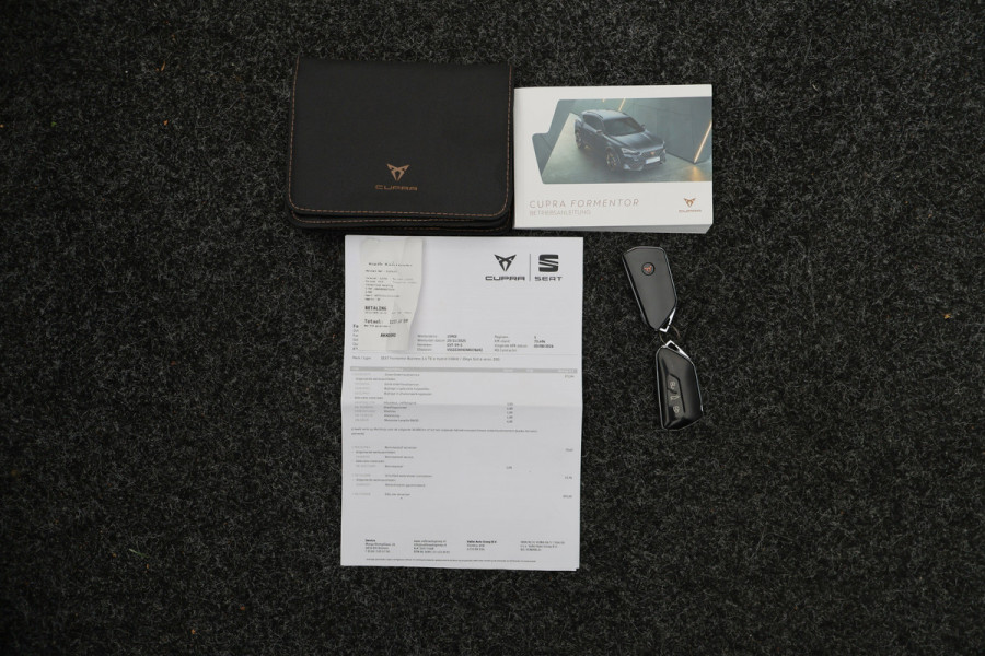 CUPRA Formentor 1.4 Plug-in Hybrid VZ Copper Edition Panoramadak, Camera, ACC, Apple Carplay, Verwarmd Stuur/Stoelen, DAB, 19''