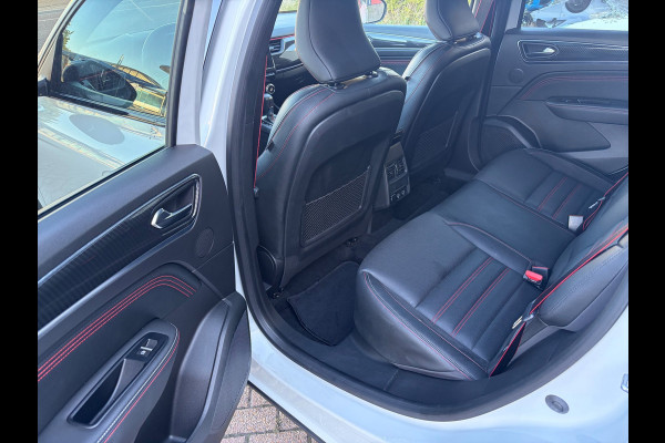 Renault Arkana 1.3 TCe 140 RS-Line Pearl White / panoramadak / trekhaak
