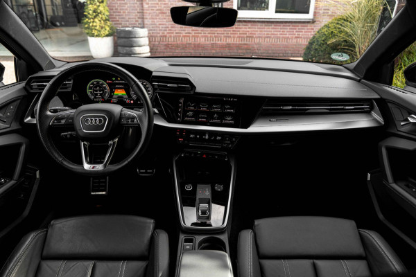 Audi A3 Sportback 40 TFSI e 204 PK 2x S-Line ACC Keyless Bang en Olufsen Keyless Elek.Klep 18''