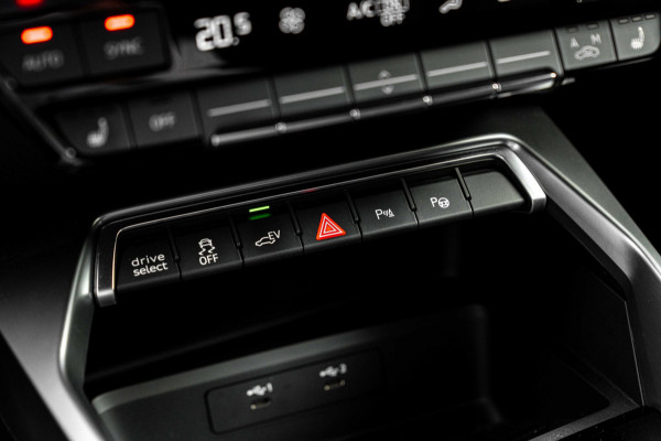 Audi A3 Sportback 40 TFSI e 204 PK 2x S-Line ACC Keyless Bang en Olufsen Keyless Elek.Klep 18''