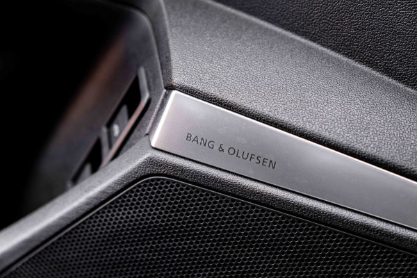 Audi A3 Sportback 40 TFSI e 204 PK 2x S-Line ACC Keyless Bang en Olufsen Keyless Elek.Klep 18''