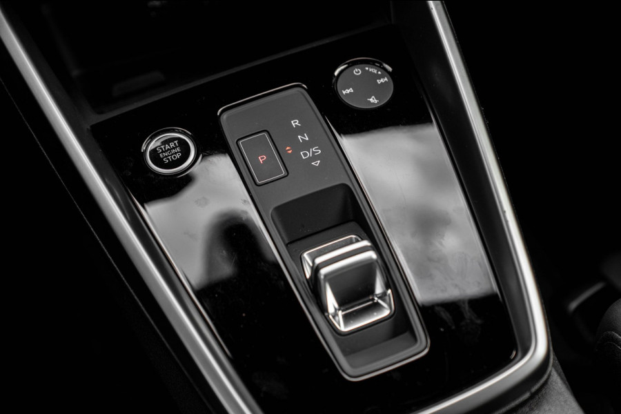 Audi A3 Sportback 40 TFSI e 204 PK 2x S-Line ACC Keyless Bang en Olufsen Keyless Elek.Klep 18''