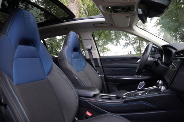 Lynk & Co 01 1.5 | Panoramadak | 360 Camera | Carplay |
