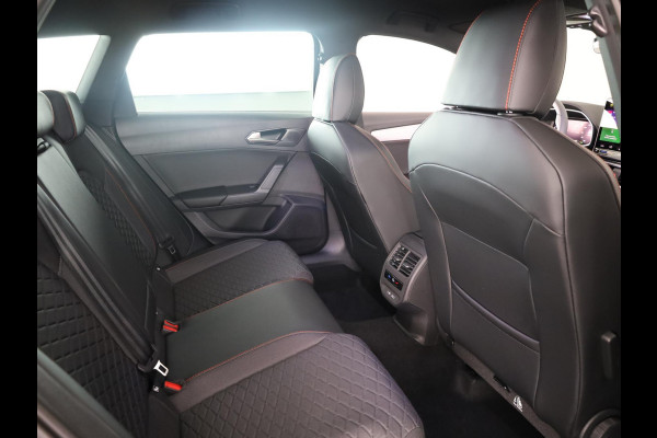 Seat Leon Sportstourer 1.5 TSI e-Hybrid FR Business 204 pk | Technology Pakket | Matrix LED | Verwarmbare Voorstoelen + Stuurwiel | Keyless | Elektr. Achterklep | Nu 5.000,00,- Korting!