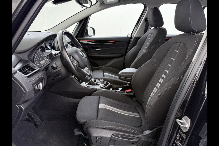 BMW 2 Serie Gran Tourer 218i Automaat Sport Trekhaak Navi Bluetooth Elek.Achterklep Cruise Control Ecc Executive Led Isofix Lmv 17" Regen-Lichtsensor 1.500KG Trekgewicht