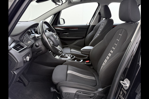 BMW 2 Serie Gran Tourer 218i Automaat Sport Trekhaak Navi Bluetooth Elek.Achterklep Cruise Control Ecc Executive Led Isofix Lmv 17" Regen-Lichtsensor 1.500KG Trekgewicht