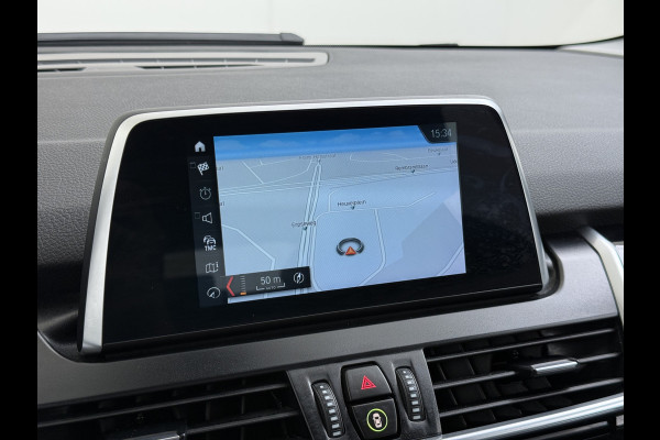 BMW 2 Serie Gran Tourer 218i Automaat Sport Trekhaak Navi Bluetooth Elek.Achterklep Cruise Control Ecc Executive Led Isofix Lmv 17" Regen-Lichtsensor 1.500KG Trekgewicht