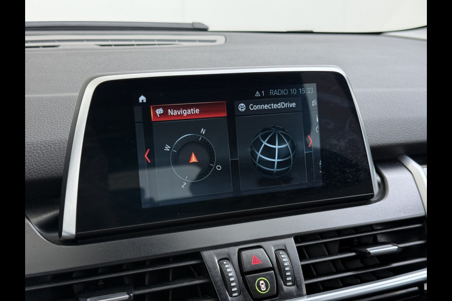 BMW 2 Serie Gran Tourer 218i Automaat Sport Trekhaak Navi Bluetooth Elek.Achterklep Cruise Control Ecc Executive Led Isofix Lmv 17" Regen-Lichtsensor 1.500KG Trekgewicht