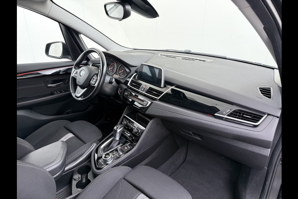 BMW 2 Serie Gran Tourer 218i Automaat Sport Trekhaak Navi Bluetooth Elek.Achterklep Cruise Control Ecc Executive Led Isofix Lmv 17" Regen-Lichtsensor 1.500KG Trekgewicht