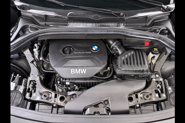 BMW 2 Serie Gran Tourer 218i Automaat Sport Trekhaak Navi Bluetooth Elek.Achterklep Cruise Control Ecc Executive Led Isofix Lmv 17" Regen-Lichtsensor 1.500KG Trekgewicht