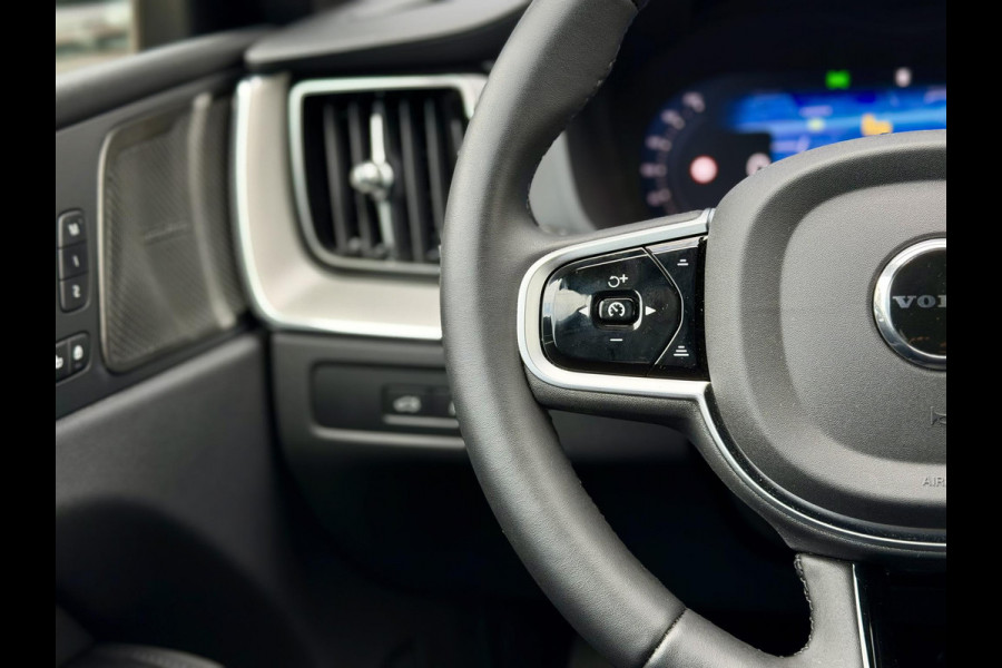 Volvo XC60 2.0 T8 455 PK Plug-in hybrid AWD Ultra Black Ed. |Pano|H/K|Leer|Massage|Ventilatie|