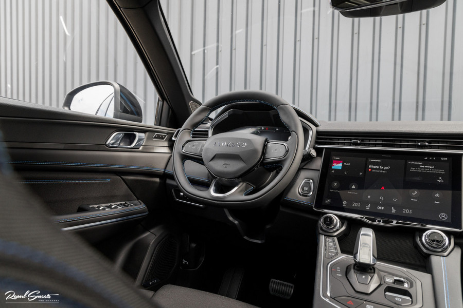 Lynk & Co 01 1.5 | ALL-IN PRIJZEN – inclusief onderhoud, originele Lynk & Co software-update en 1 jaar BOVAG-garantie | Adaptieve cruise | Panoramadak | Blis | Memory |