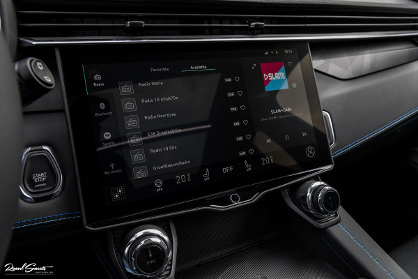 Lynk & Co 01 1.5 | ALL-IN PRIJZEN – inclusief onderhoud, originele Lynk & Co software-update en 1 jaar BOVAG-garantie | Adaptieve cruise | Panoramadak | Blis | Memory |