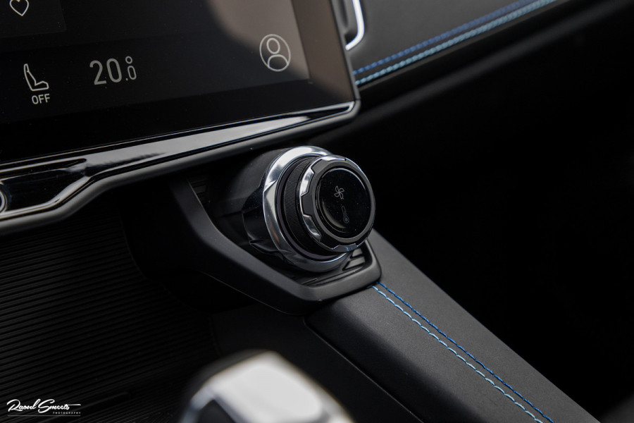 Lynk & Co 01 1.5 | ALL-IN PRIJZEN – inclusief onderhoud, originele Lynk & Co software-update en 1 jaar BOVAG-garantie | Adaptieve cruise | Panoramadak | Blis | Memory |