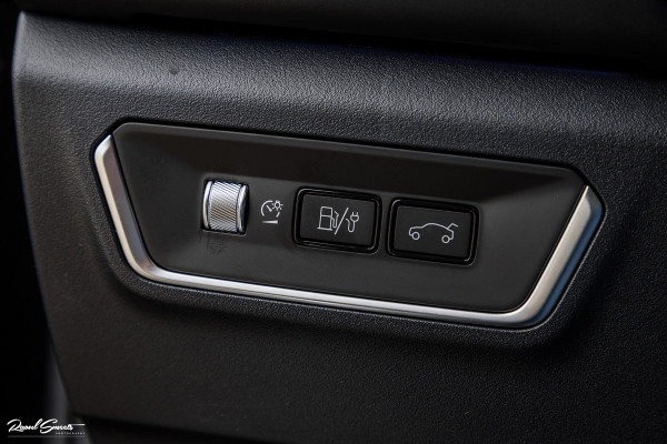 Lynk & Co 01 1.5 | ALL-IN PRIJZEN – inclusief onderhoud, originele Lynk & Co software-update en 1 jaar BOVAG-garantie | Adaptieve cruise | Panoramadak | Blis | Memory |