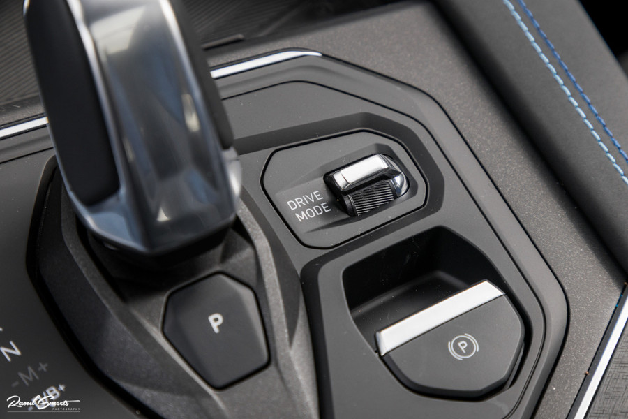 Lynk & Co 01 1.5 | ALL-IN PRIJZEN – inclusief onderhoud, originele Lynk & Co software-update en 1 jaar BOVAG-garantie | Adaptieve cruise | Panoramadak | Blis | Memory |