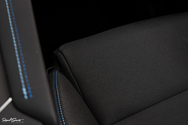 Lynk & Co 01 1.5 | ALL-IN PRIJZEN – inclusief onderhoud, originele Lynk & Co software-update en 1 jaar BOVAG-garantie | Adaptieve cruise | Panoramadak | Blis | Memory |